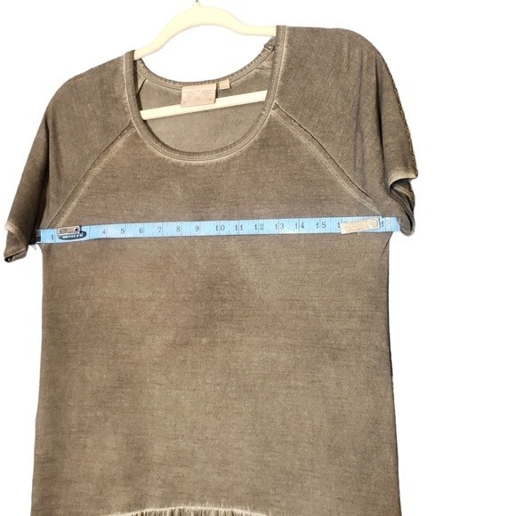 Dantelle Mineral Washed Ruffle Hem Short Sleeve Raw Cut Gray Tee M - Picture 4 of 7